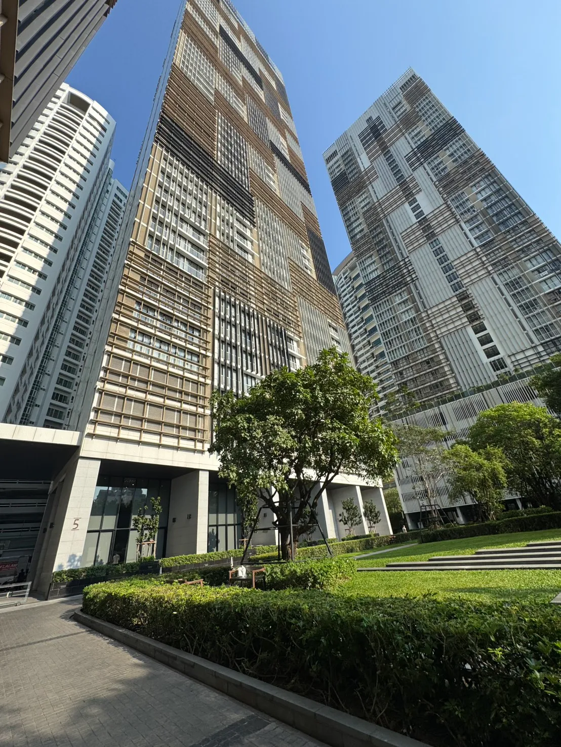 Park Origin Phrom Phong (Park 24)